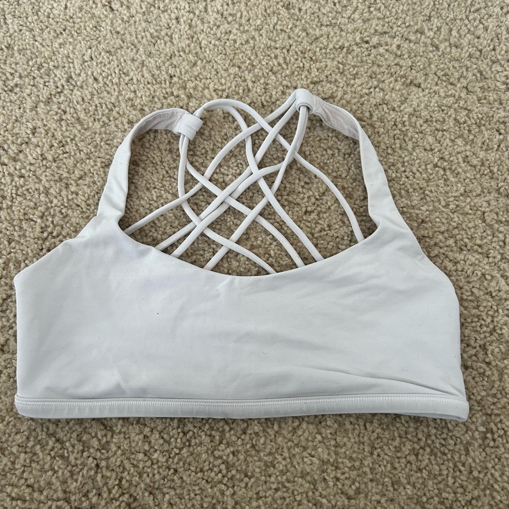 white lululemon sports bra